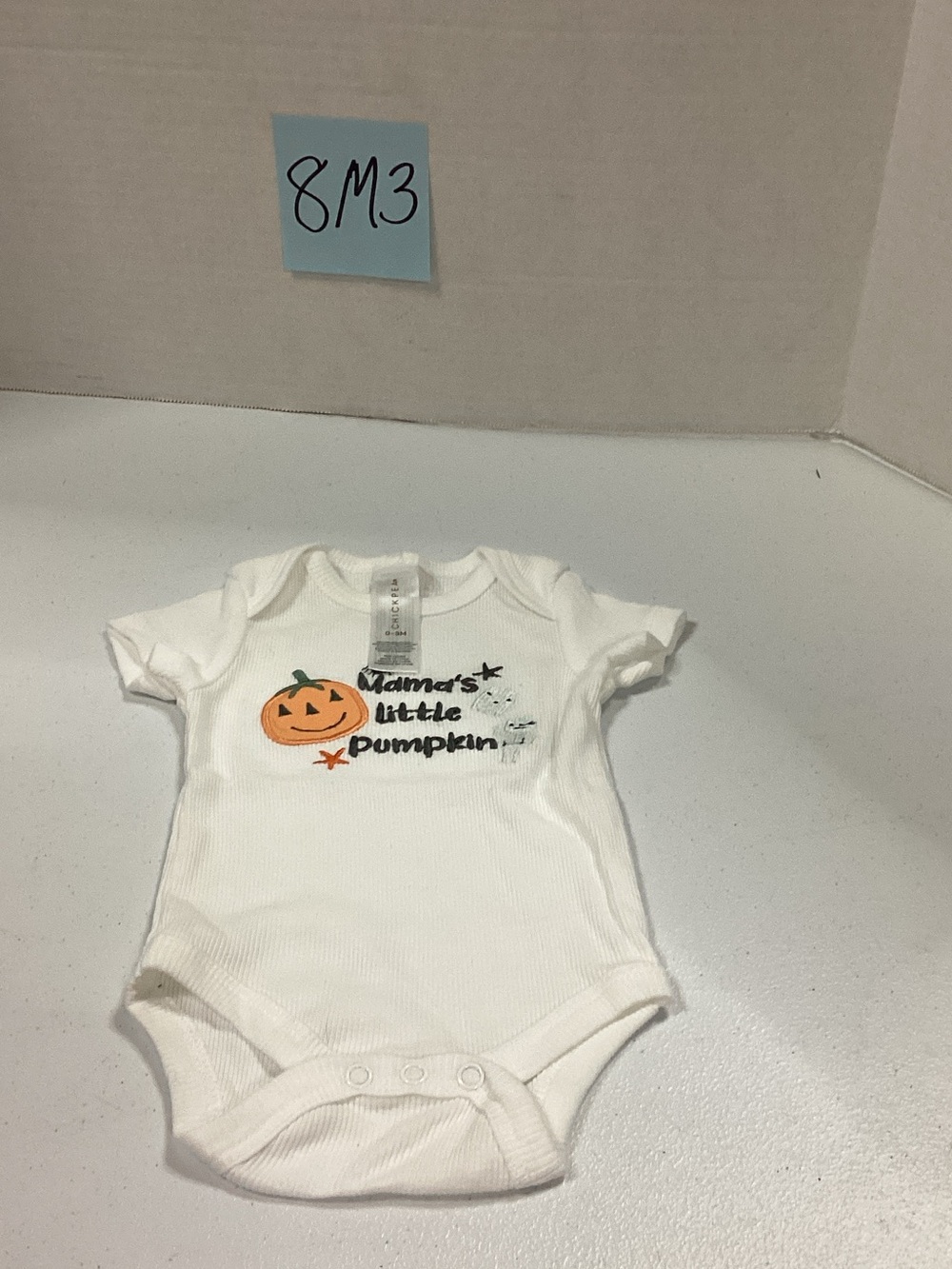 White Baby Bodysuit with Pumpkin Graphic - Mama's Little Pumpkin